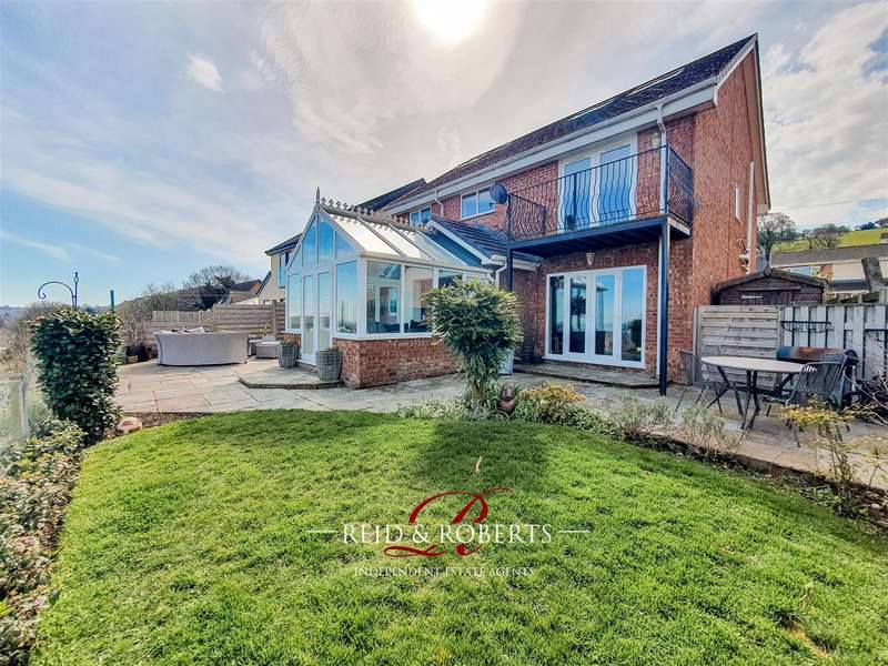 5 Bedroom Detached House