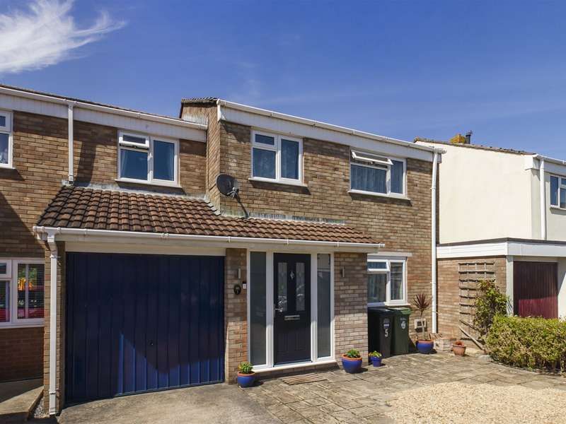 4 Bedroom End Of Terrace House
